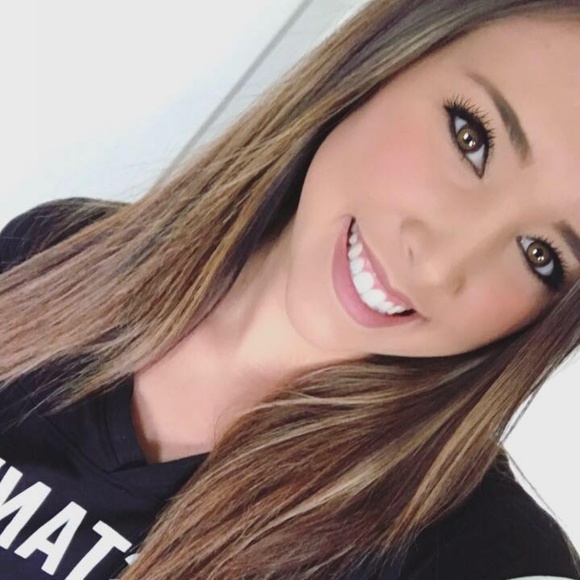 Meet your Posher, Jess - Picture 3 of 4